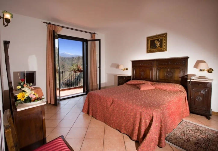 Superior Triple room with balcony
