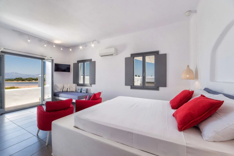 Villa Fuster in Paros