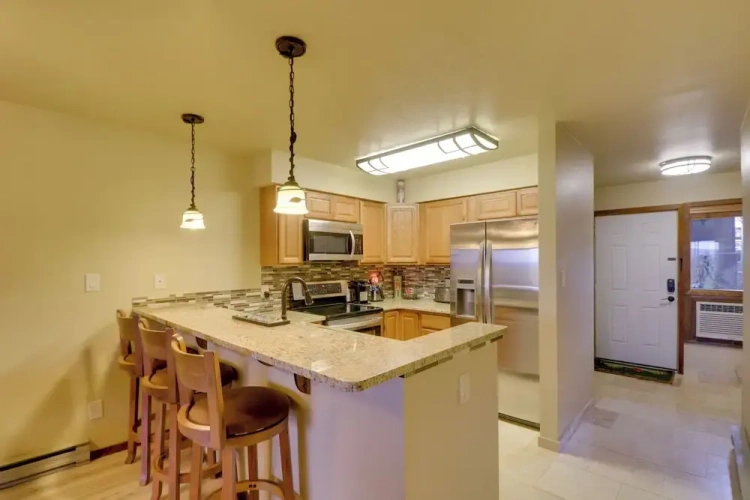 2 Bedrooms Apartment