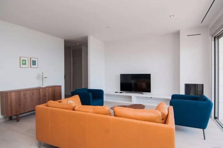 3 Bedrooms Luxury Apartment