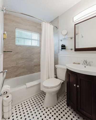 Nola Apartment