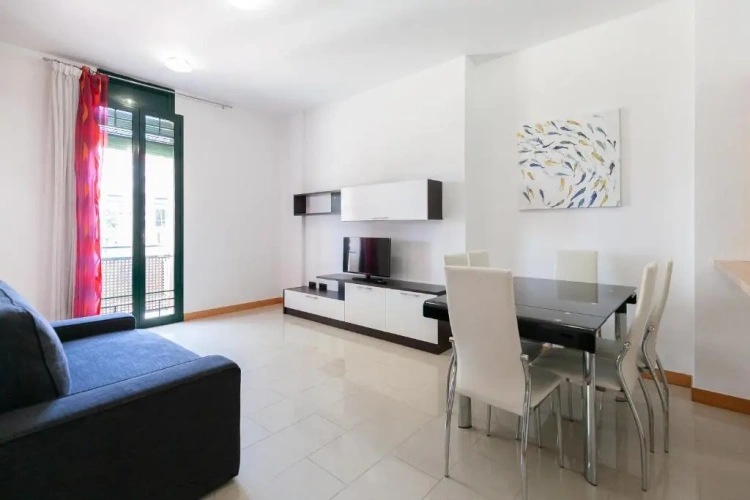 2 Bedrooms Apartment