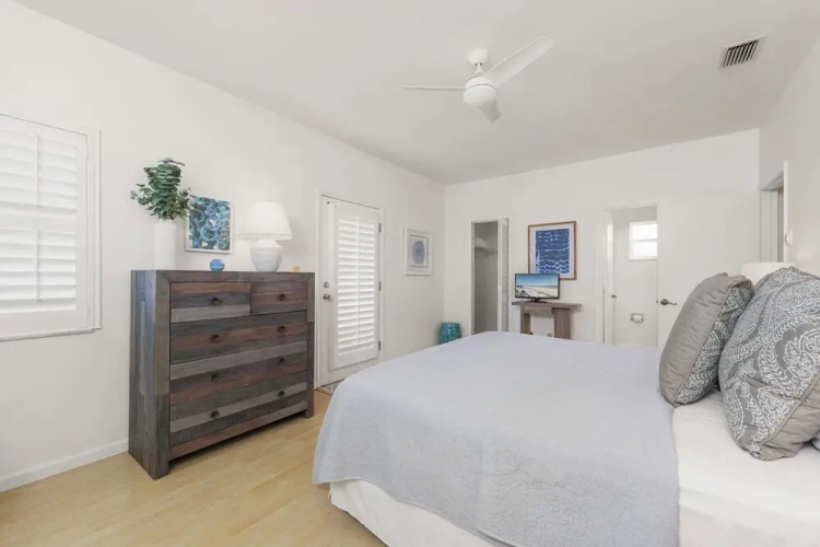 Seaside Bungalow by Distinctive Beach Rentals