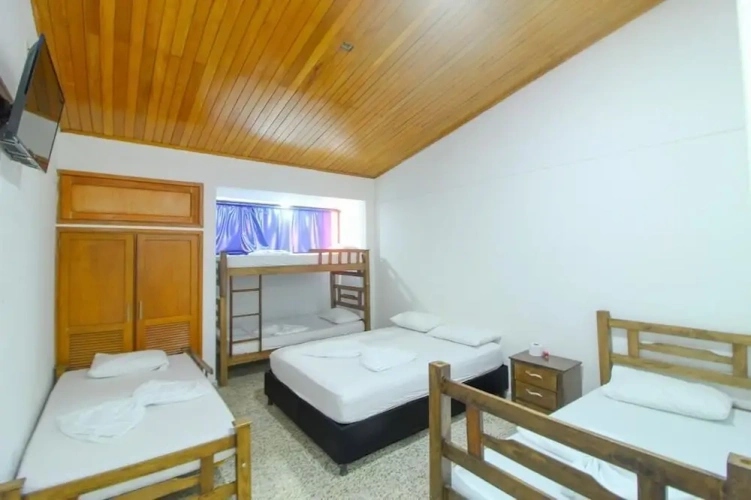 Standard Quadruple room with courtyard view