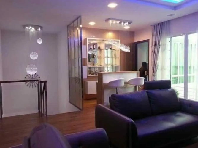 4 Bedrooms Cottage