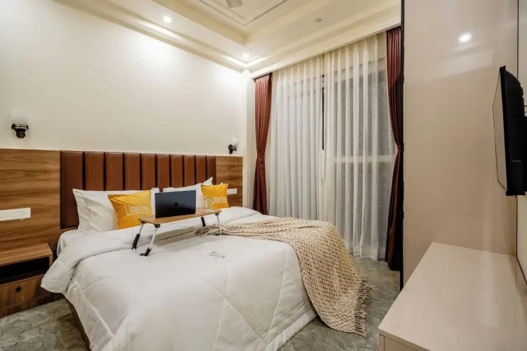 Lime Tree 1BHK Service Apartment Gurgaon
