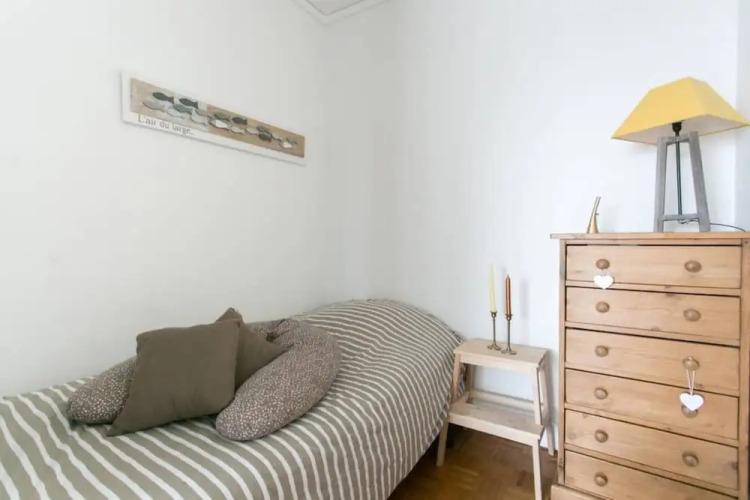 1 Bedroom Apartment Paris Montparnasse - Featured