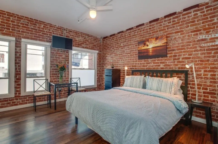Accessible Studio Suite with street view