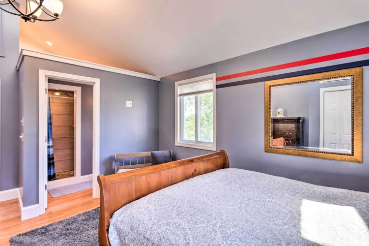 Coastal Abode w/ Beach Views, Walk to Beach & Bars