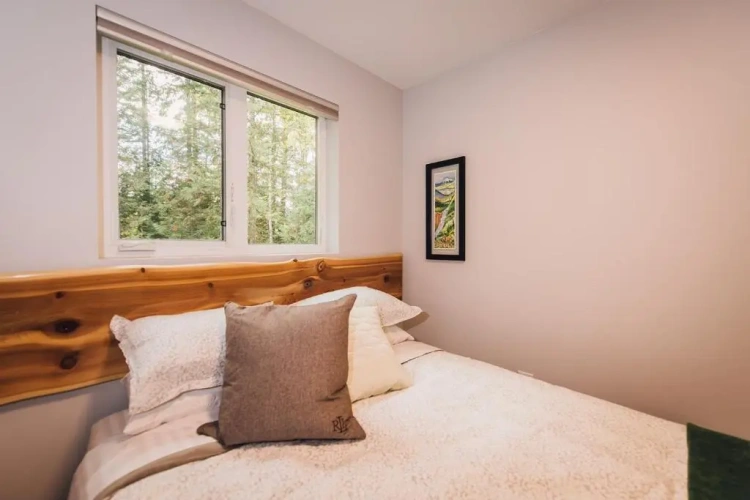 2 Bedrooms Cabin