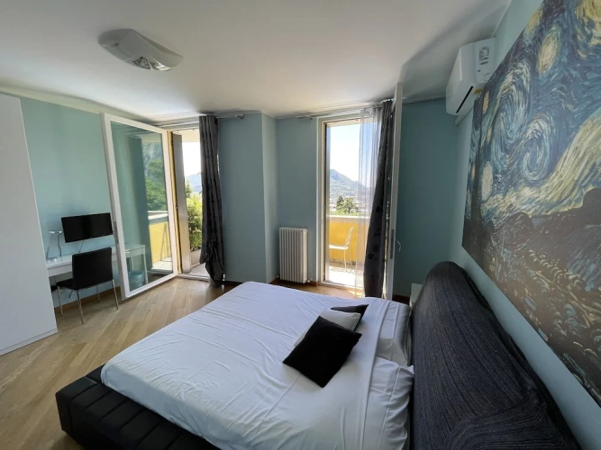 Standard Double room with lake view