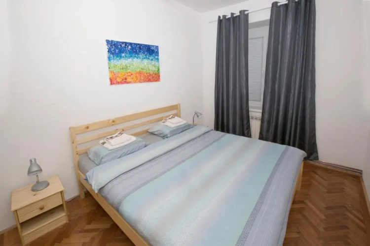 Downtown 3 Bedroom Apartment