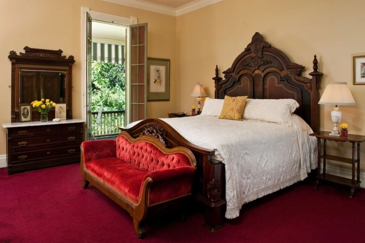 Suite with balcony