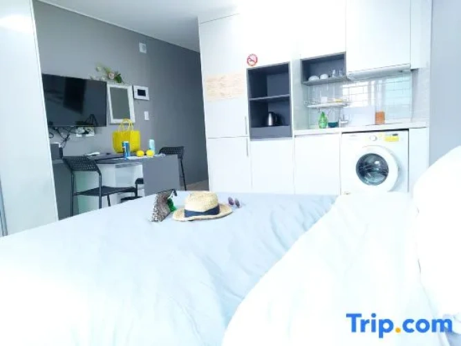 Standard Double room with city view