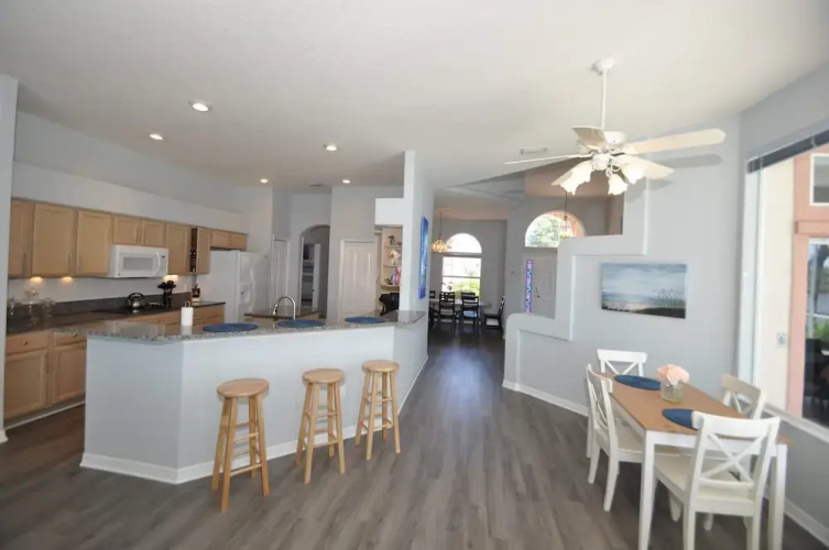 Canal Home w Heated Pool Dock