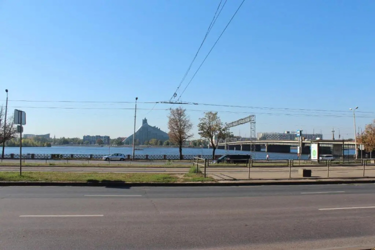 Three-Bedroom Apartment on Peldu 19