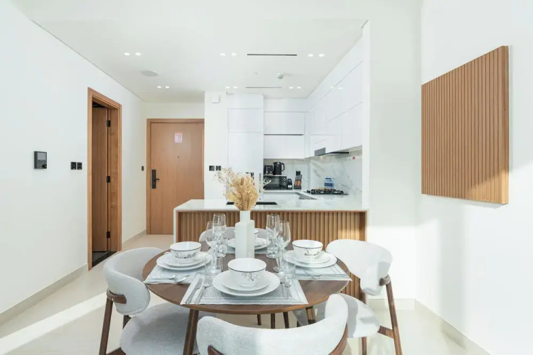 PVH - Serene 1BR - Binghatti House