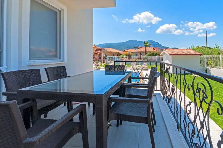 Minta Apartments