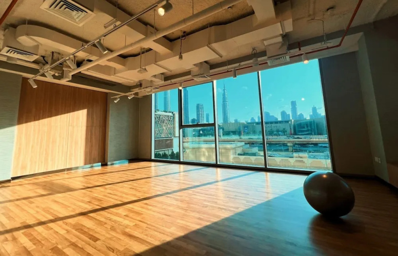 Classy Downtown 2BR w City View Balcony