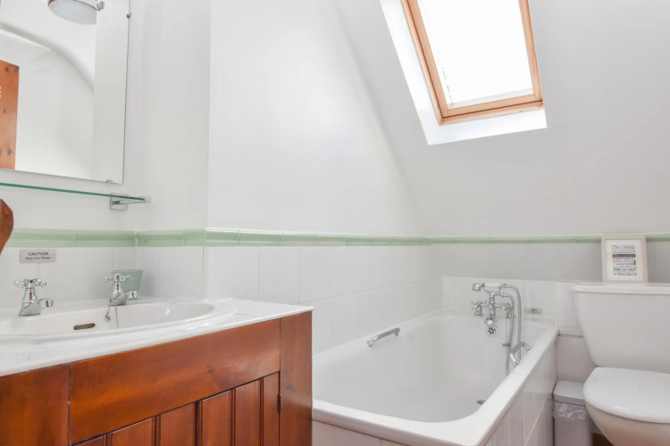 Tithe Barn a Stunning family home with views