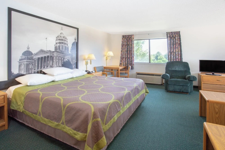 Budget Inn and Suites
