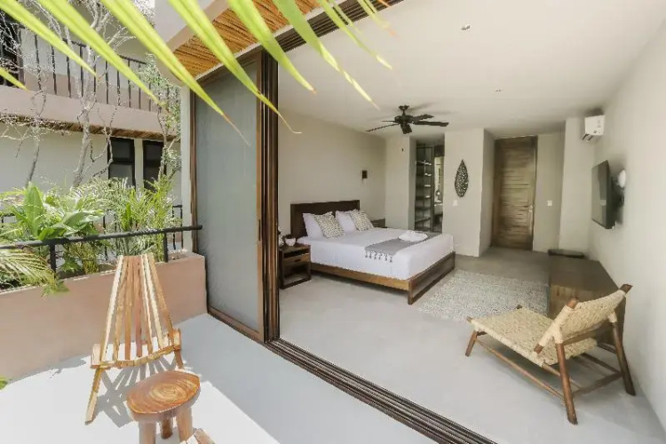 Zereno Luxury Boutique Hotel
