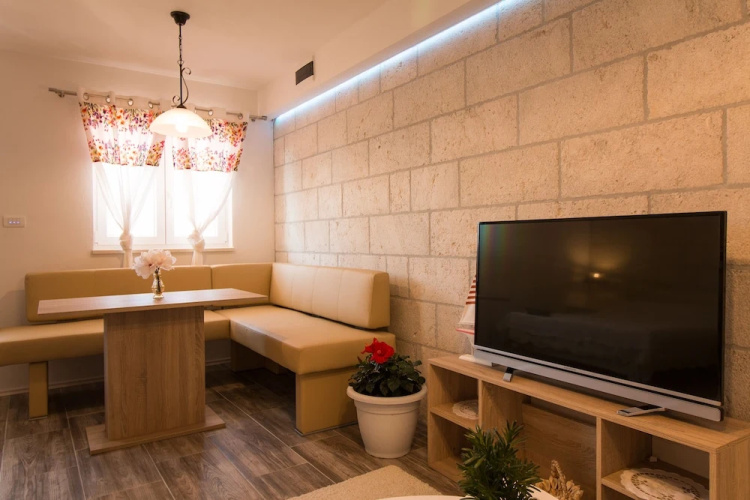 Apartments Rakuljic