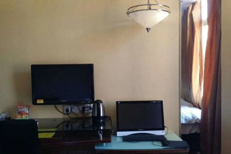 Small Xierdun Hotel