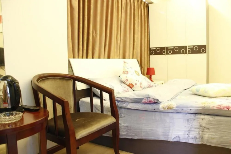 Chengdu Little Home Hotel Aparment