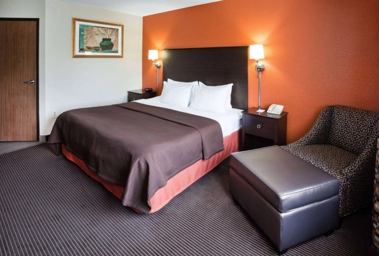 AmericInn by Wyndham Plover Stevens Point
