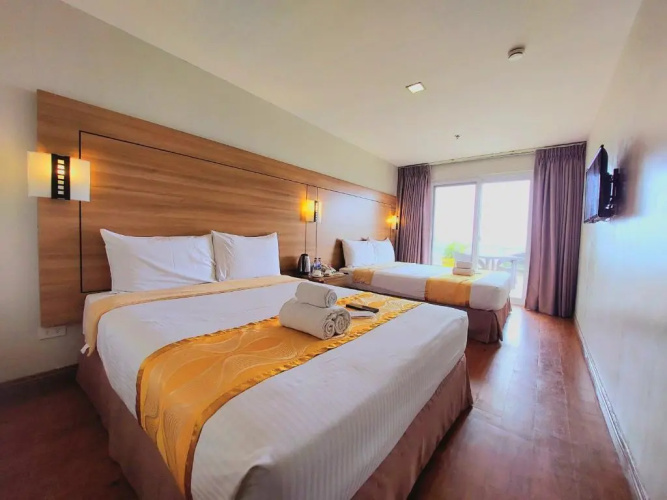Tagaytay Hotel SixB