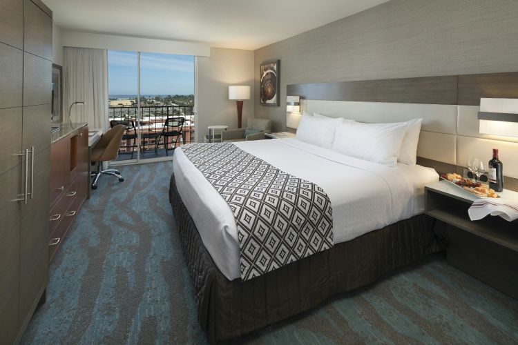 Crowne Plaza Ventura Beach photo 7