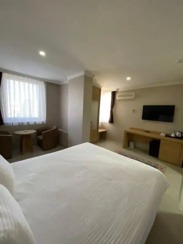 Üç Yıldız Hotel