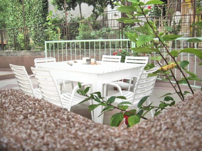 2 Bedrooms Apartment with garden view