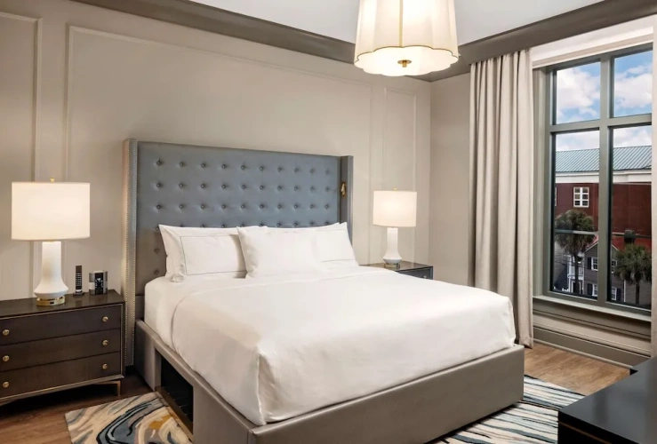 1 Bedroom Hearing Accessible Deluxe Double Suite