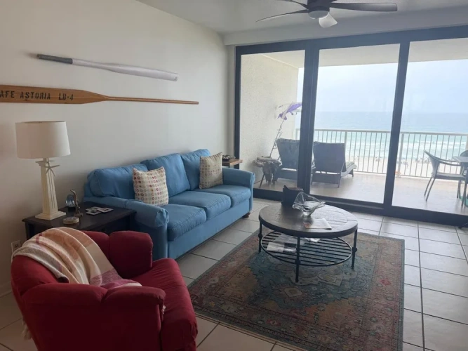 3 Bedrooms Standard room with balcony and beachfront
