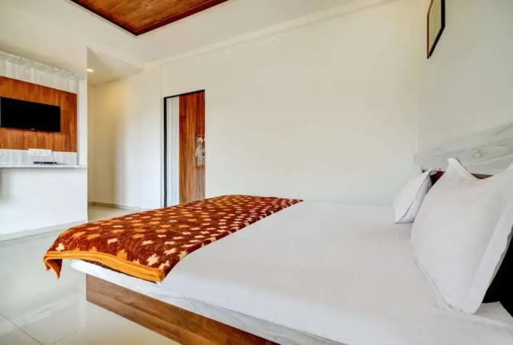 Aditya Hill View Inn