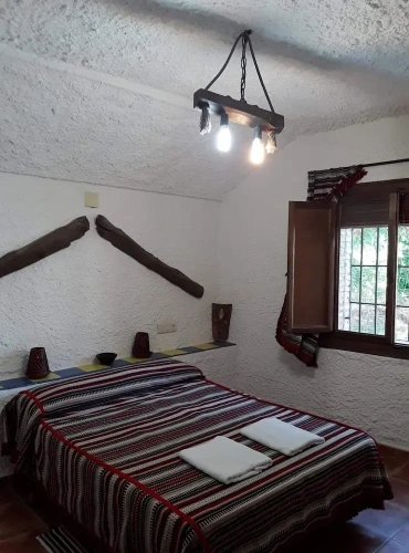 4 Bedrooms Cottage