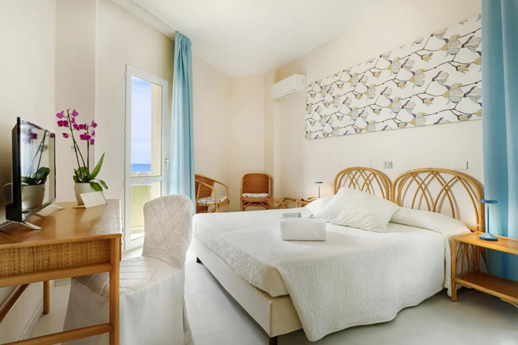 Hotel Mida