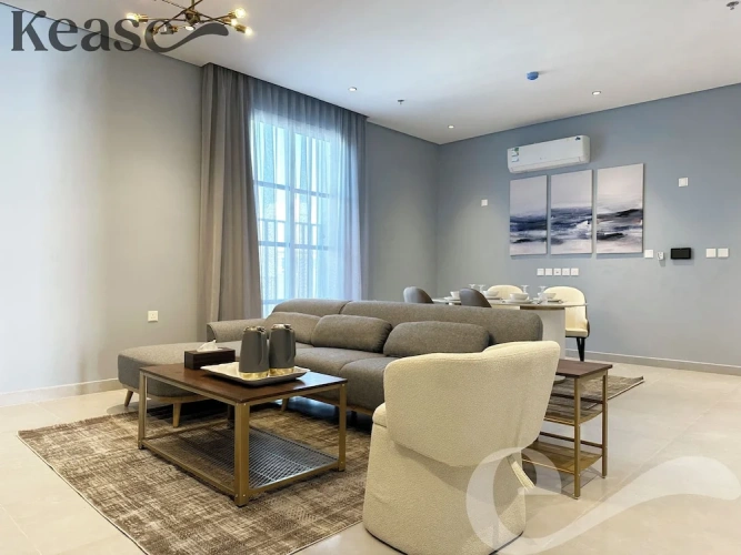 3 Bedrooms Apartment