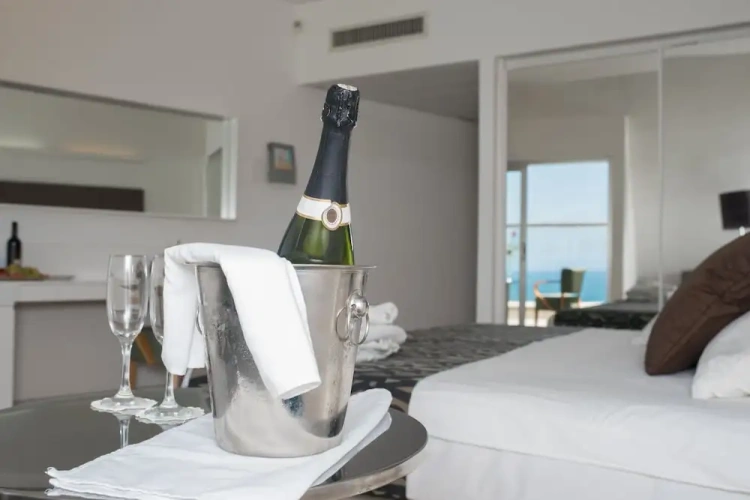Deluxe Double Club room with balcony and with sea view