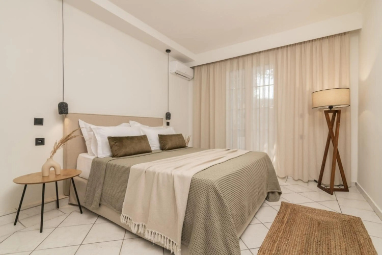 Daisy Hotel, Tsilivi