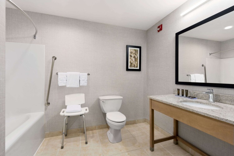 Wingate by Wyndham Lethbridge photo 8