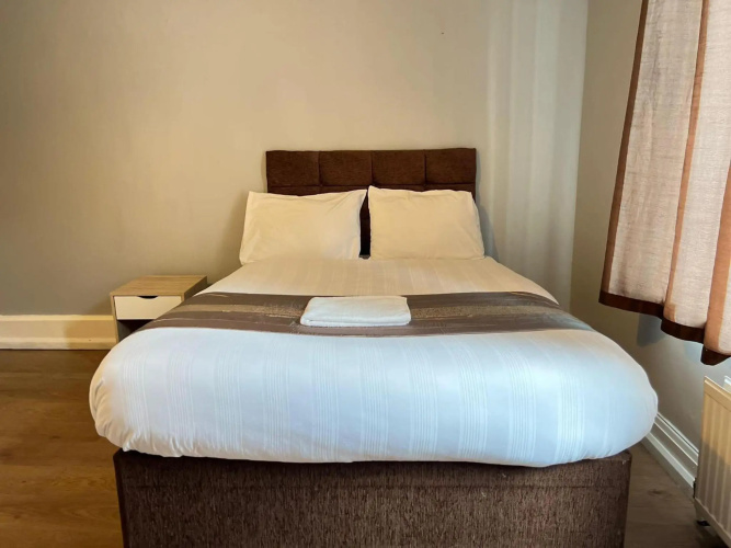 Assheton Arms Hotel
