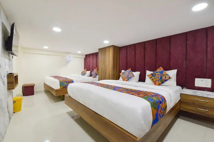 Fabhotel Dr Green'S