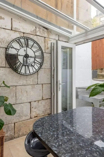 2 Bedroom Bath Townhouse With Parking
