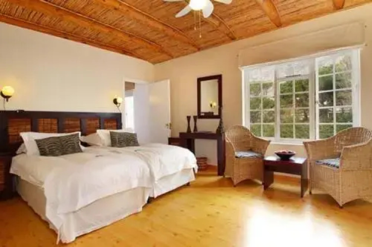 Cape Paradise Lodge