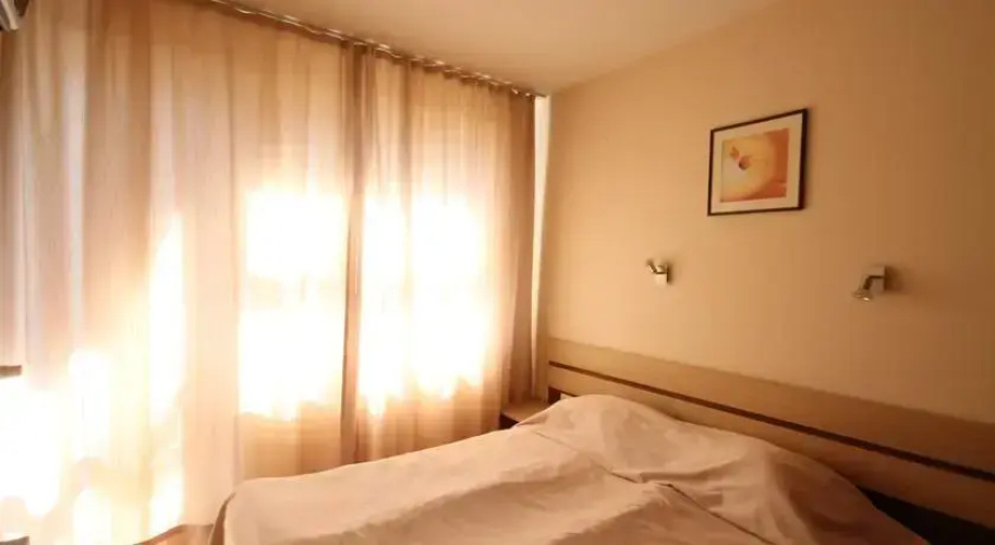 Belmont Hotel Aparments