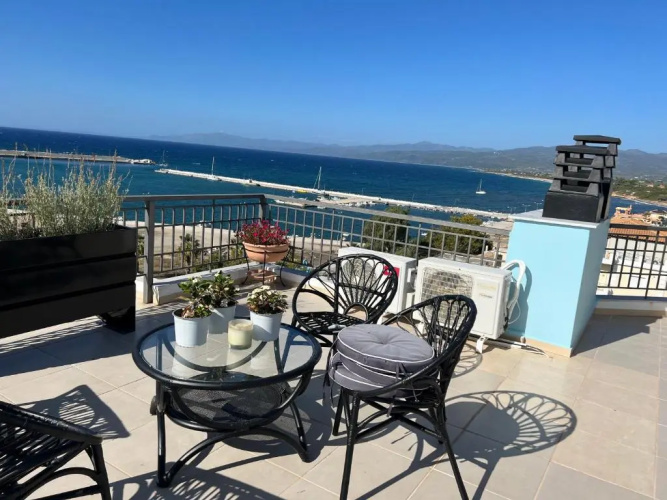 Magical Seaside Town Boutique Apts 2