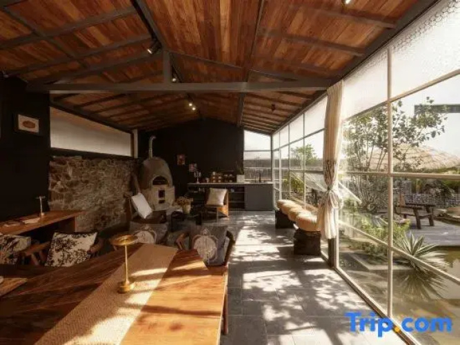 Mu Ming Manor Designer Courtyard Sanctuary